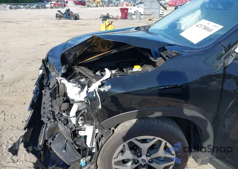 2024 Subaru Forester Premium z USA, uszkodzony, nr VIN JF2SKACC7RH507864